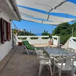 Bosa Ampio Terrazzo Con Vista Magomadas
