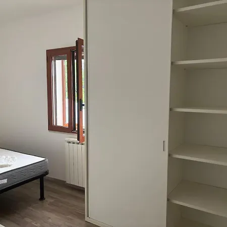 Bosa Ampio Terrazzo Con Vista Magomadas