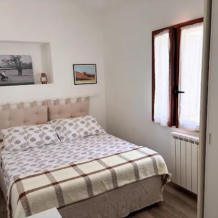 Bosa Ampio Terrazzo Con Vista *